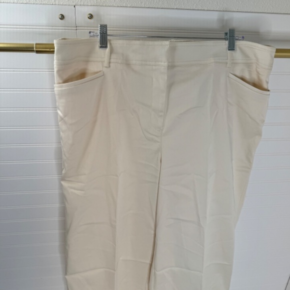 NWT Chico's Flex WB Fly Front Cotton Sateen Crop US 18 - Picture 2 of 9